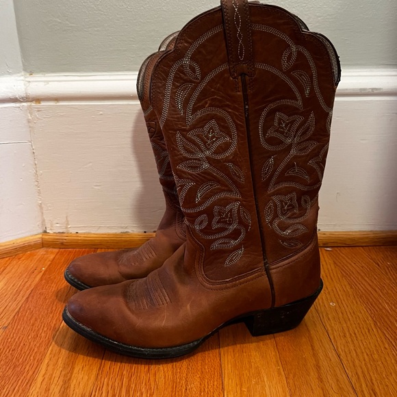 Ariat Shoes Ariat Cowboy Boots With Blue Detailing Size 75 Poshmark